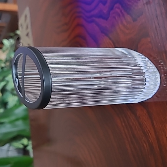 Avanti Ribbed Toothbrush/Toothpaste Holder - Picture 2 of 8